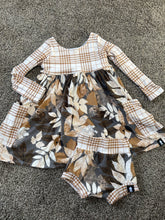 Load image into Gallery viewer, Leaves with plaid