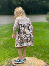 Load image into Gallery viewer, Leaves with plaid